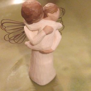 Willow Tree angels embrace
